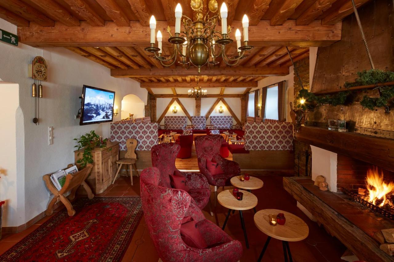 Hotel Schwarzer Adler Nauders Bagian luar foto