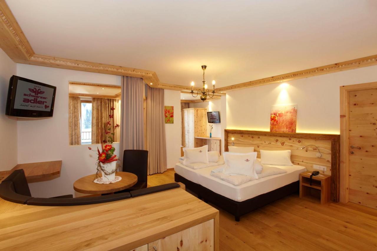 Hotel Schwarzer Adler Nauders Bagian luar foto