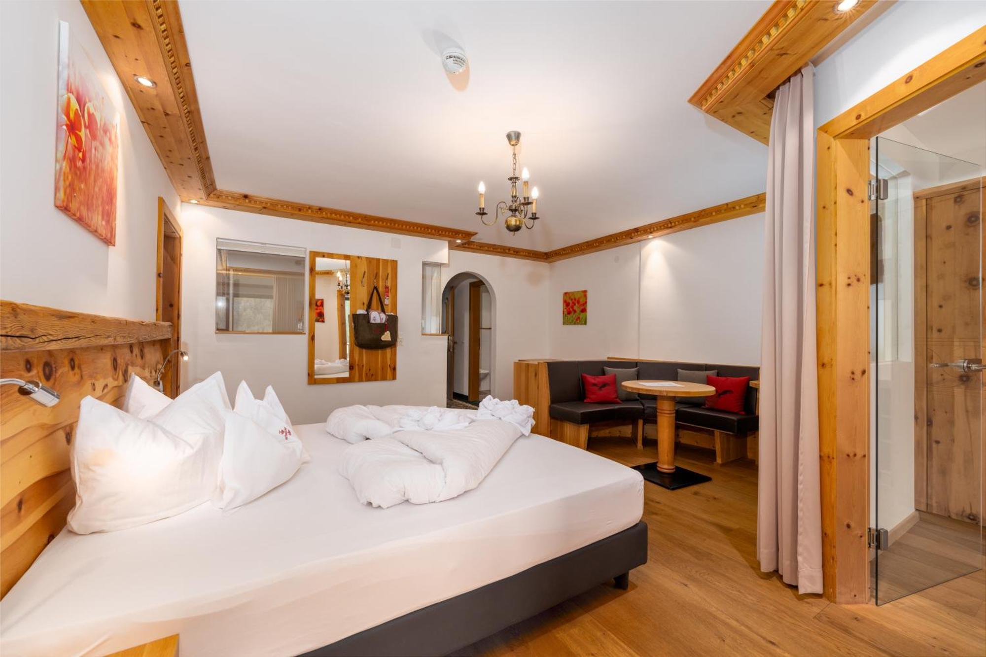 Hotel Schwarzer Adler Nauders Bagian luar foto
