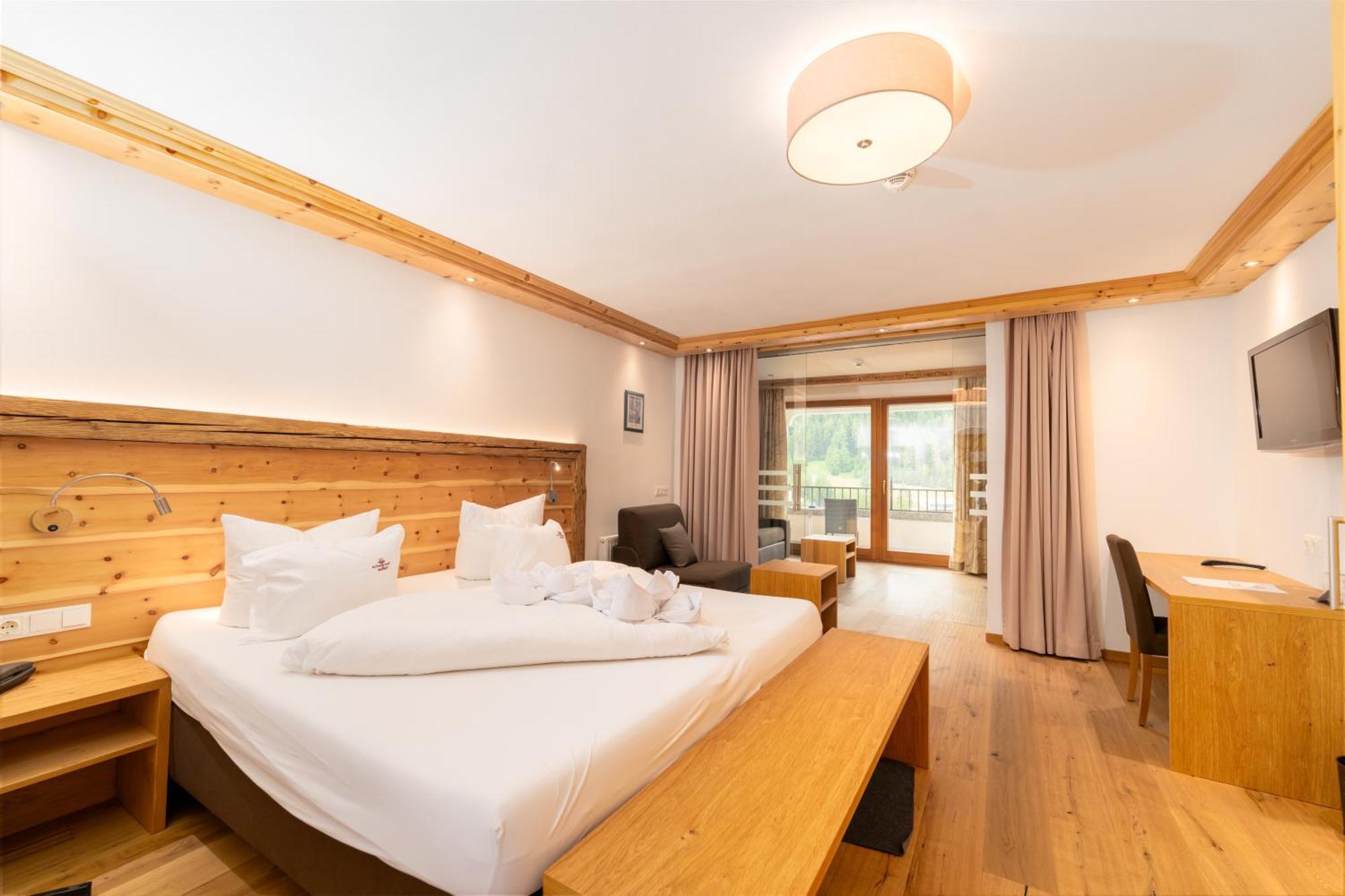 Hotel Schwarzer Adler Nauders Bagian luar foto