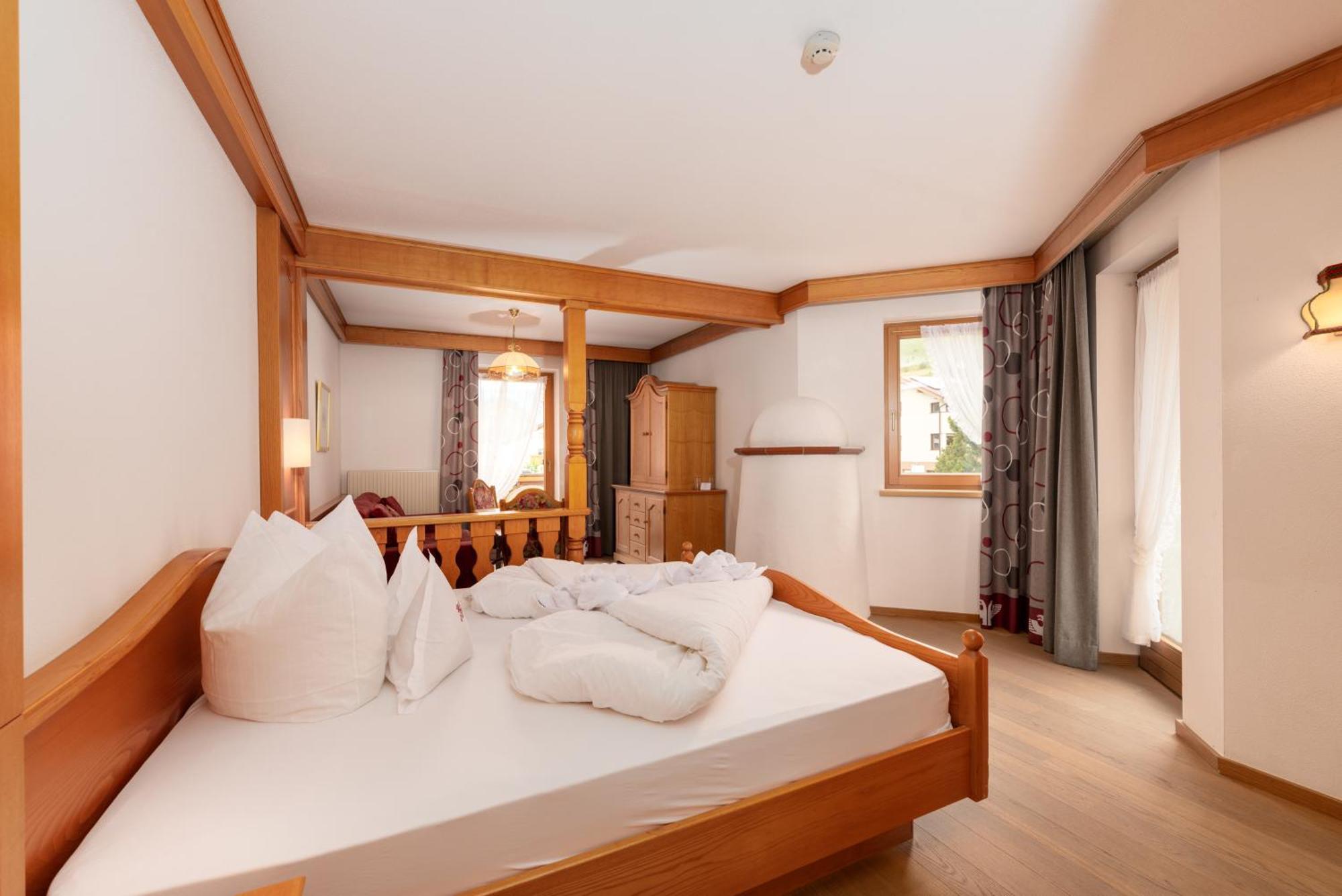 Hotel Schwarzer Adler Nauders Bagian luar foto