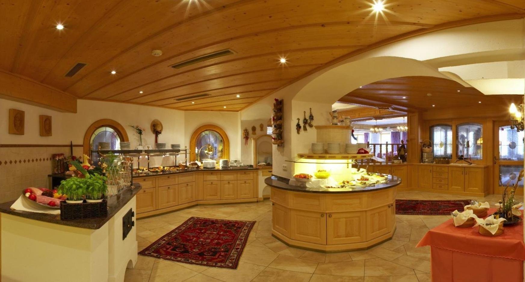 Hotel Schwarzer Adler Nauders Bagian luar foto
