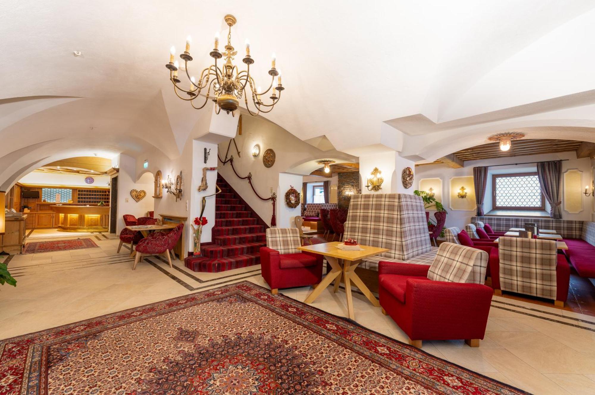 Hotel Schwarzer Adler Nauders Bagian luar foto